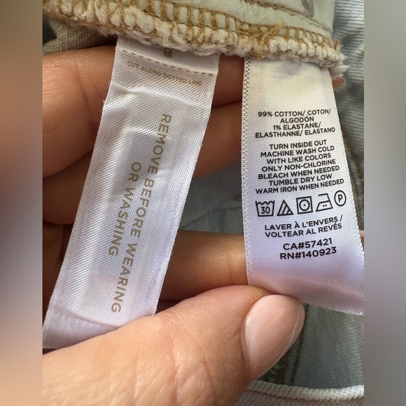 LOFT women’s light wash cut off denim shorts sz 26 / 2 raw hem 99% cotton - Picture 5 of 8